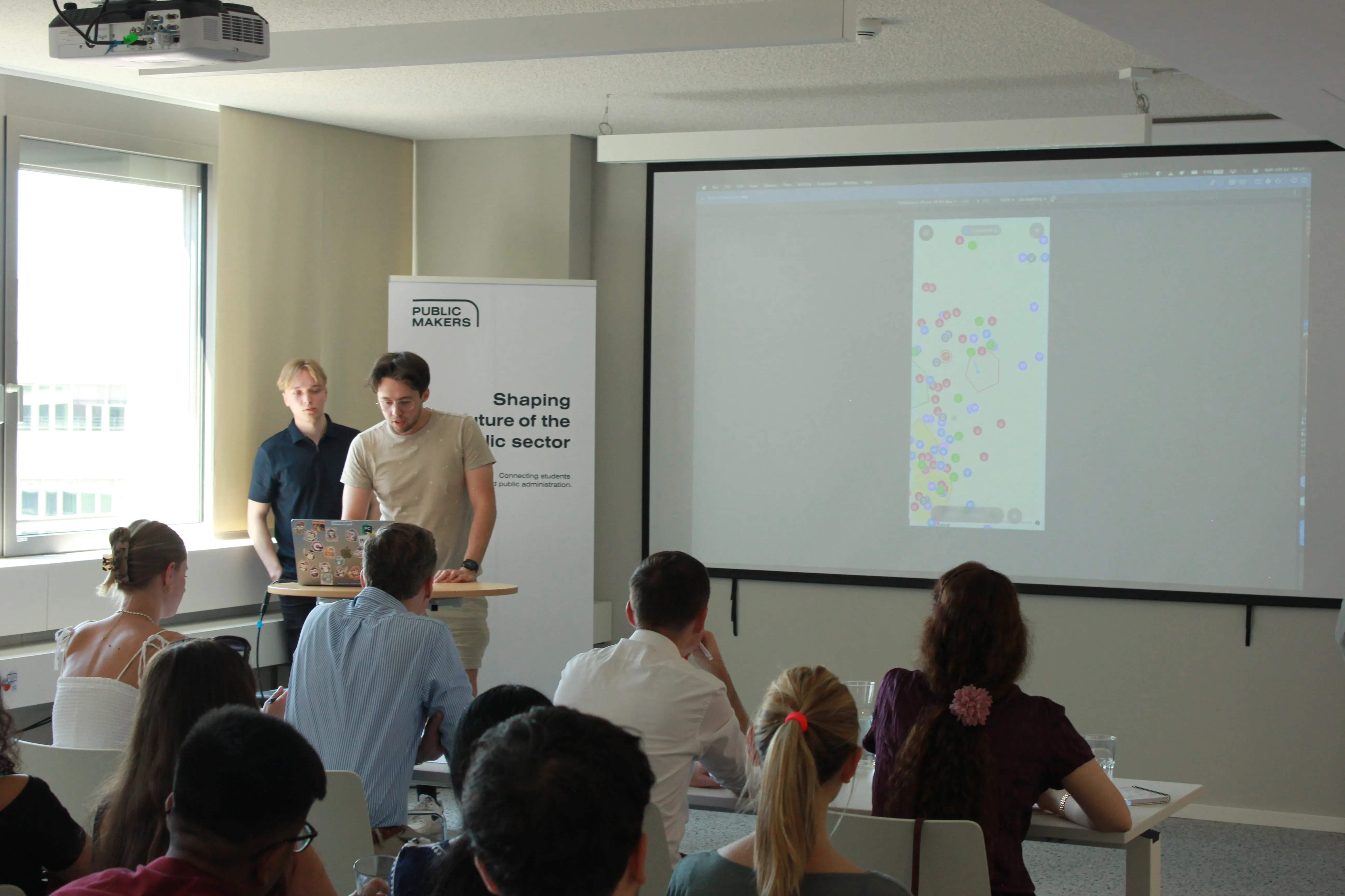 Team presenting the EuroMesh project at the TUM.ai Hackathon